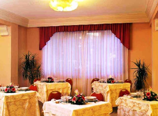 Hotel Universo Fiuggi Kültér fotó
