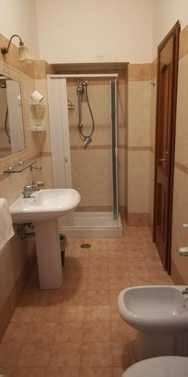 Hotel Universo Fiuggi Kültér fotó