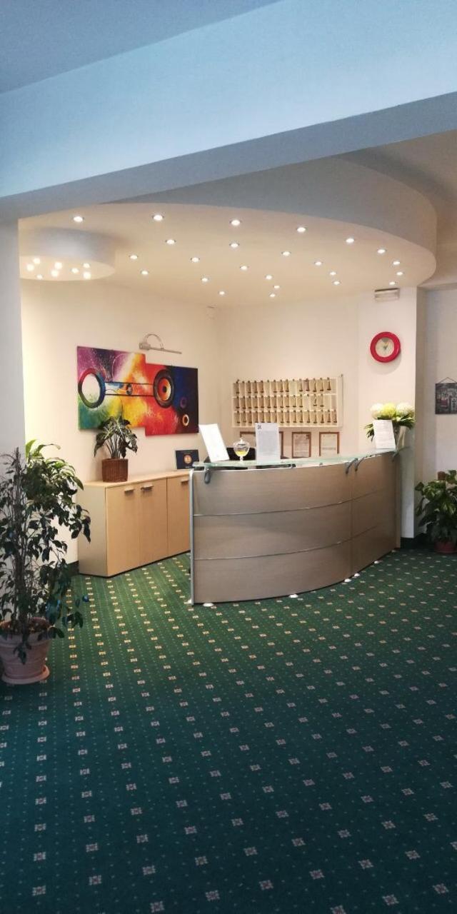 Hotel Universo Fiuggi Kültér fotó