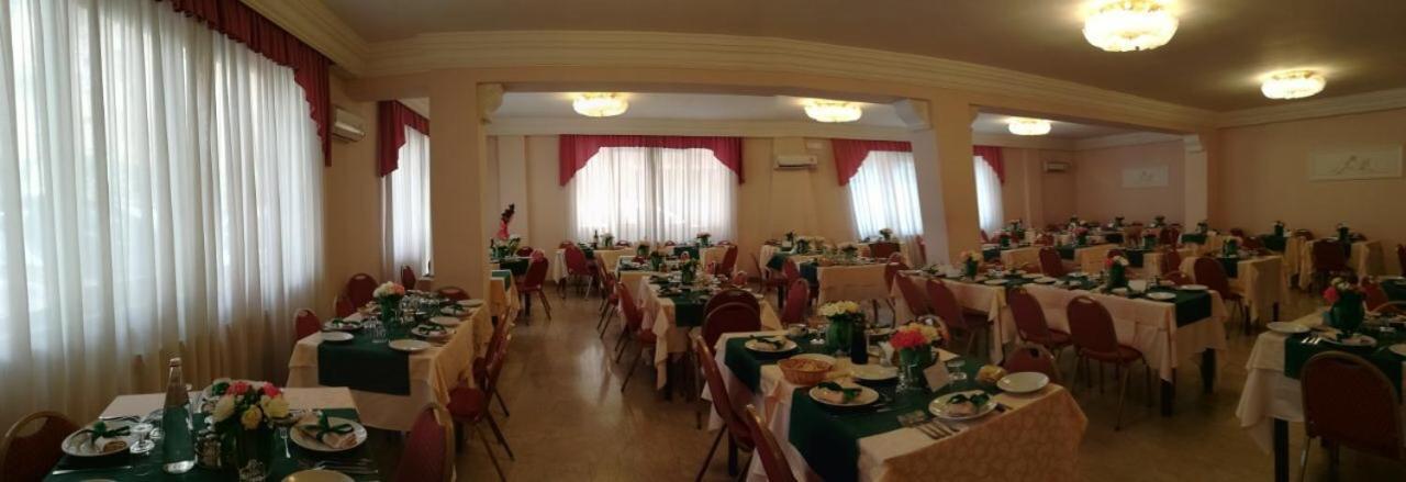 Hotel Universo Fiuggi Kültér fotó